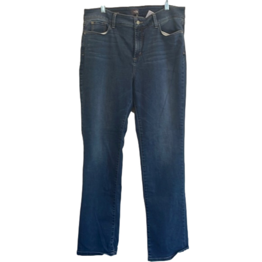 Nwot Marilyn Straight Leg Jean